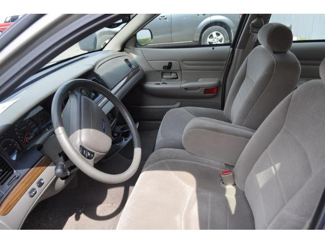 2001 Ford Crown Victoria (CC-887445) for sale in Milford, New Hampshire