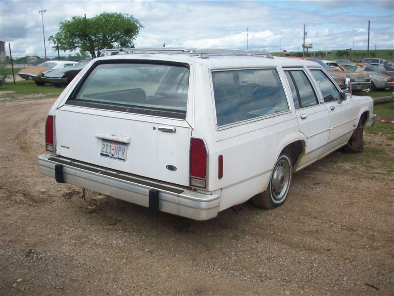 Ford crown victoria 1985
