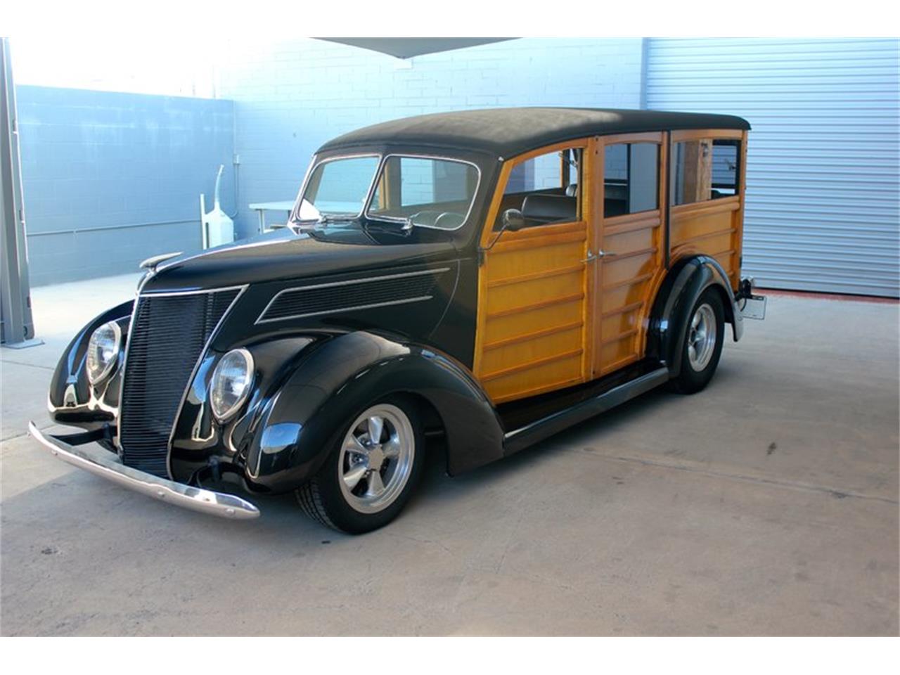 1937 Ford Deluxe Woody Wagon for Sale