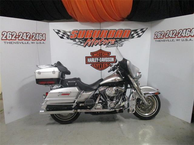 2003 Harley-Davidson® FLHTC - Electra Glide® Classic (CC-891999) for sale in Thiensville, Wisconsin