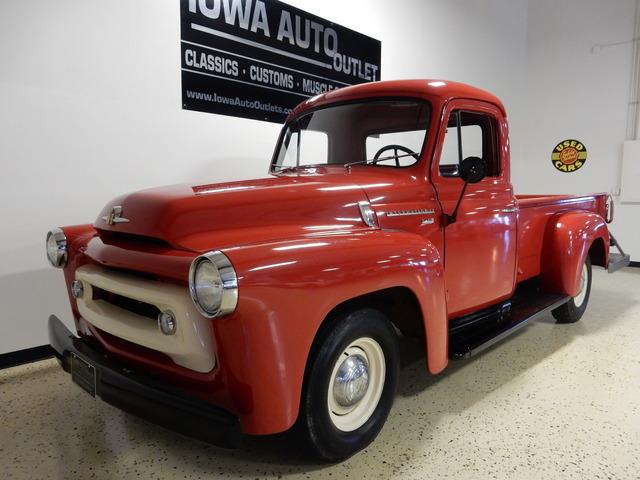 1956 International Harvester S-110 (CC-893056) for sale in Grimes, Iowa