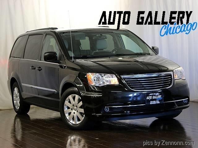 2013 Chrysler Town & Country (CC-894823) for sale in Addison, Illinois
