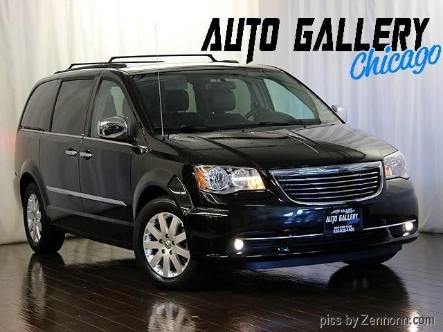 2012 Chrysler Town & Country (CC-894824) for sale in Addison, Illinois
