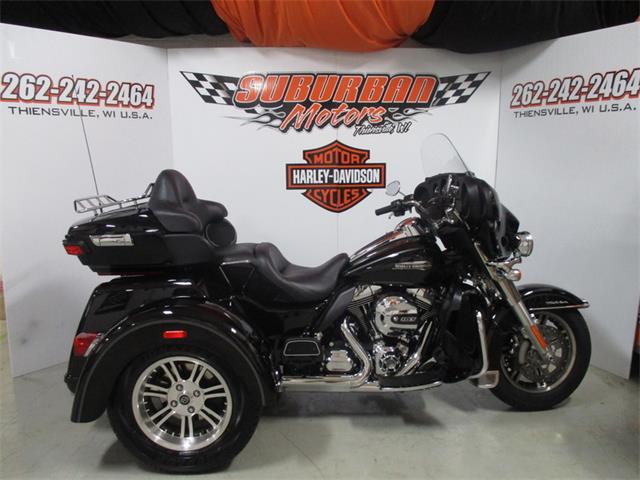 2015 Harley-Davidson® FLHTCUTG - Tri-Glide® Ultra (CC-894835) for sale in Thiensville, Wisconsin