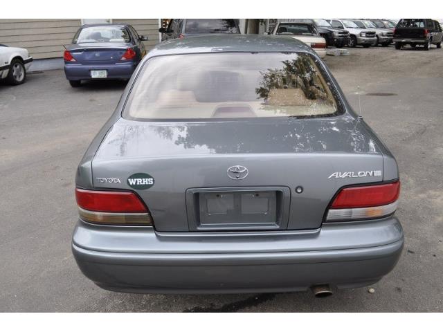 1995 Toyota Avalon (CC-896380) for sale in Milford, New Hampshire