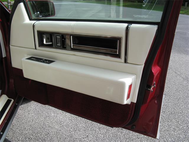 1993 Cadillac Sedan DeVille (CC-897119) for sale in Shaker Heights, Ohio