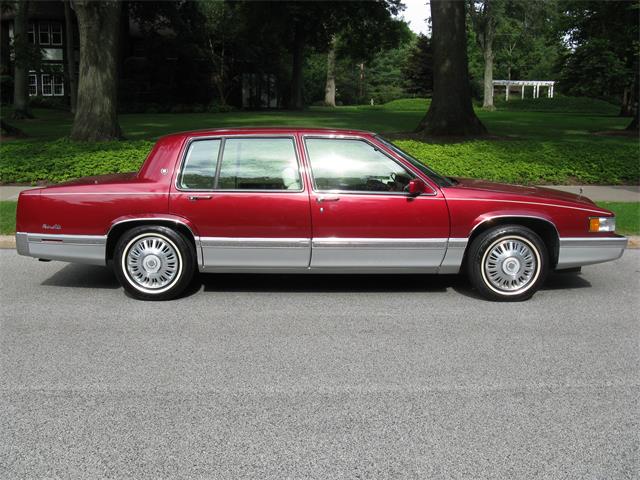 1993 Cadillac Sedan DeVille (CC-897119) for sale in Shaker Heights, Ohio
