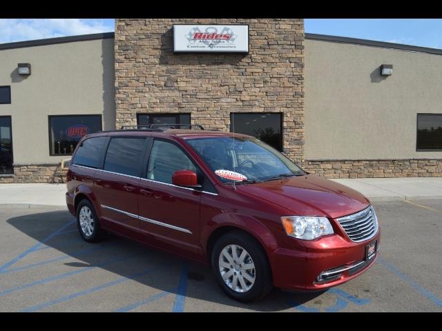 2016 Chrysler Town & Country (CC-897283) for sale in Bismarck, North Dakota