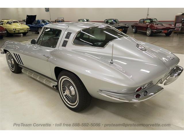1965年製silver toneシルバートーン1448Amp in Case 1965 Chevrolet Corvette for Sale | ClassicCars.com | CC-902320