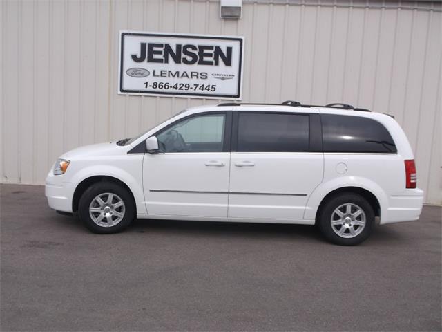 2010 Chrysler Town & Country Touring (CC-907716) for sale in Sioux City, Iowa