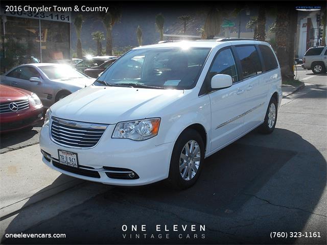 2016 Chrysler Town & Country (CC-907725) for sale in Palm Springs, California