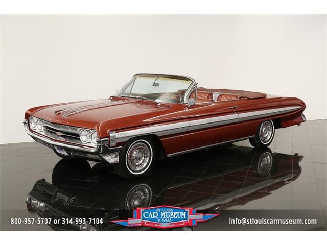 1961 Oldsmobile Starfire Sports Convertible (CC-908257) for sale in St. Louis, Missouri