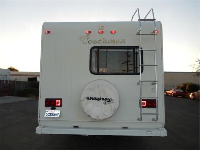 2003 Coachmen 210 CB 21 FT CLASS C V10 (CC-908637) for sale in Ontario, California