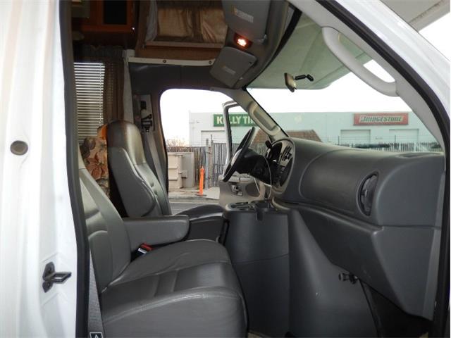 2003 Coachmen 210 CB 21 FT CLASS C V10 (CC-908637) for sale in Ontario, California