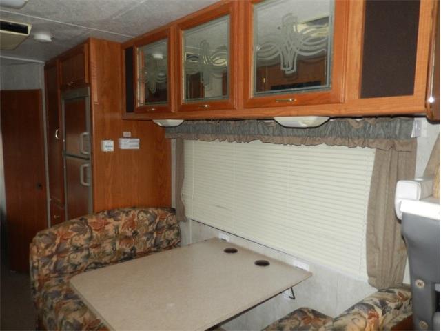 2003 Coachmen 210 CB 21 FT CLASS C V10 (CC-908637) for sale in Ontario, California