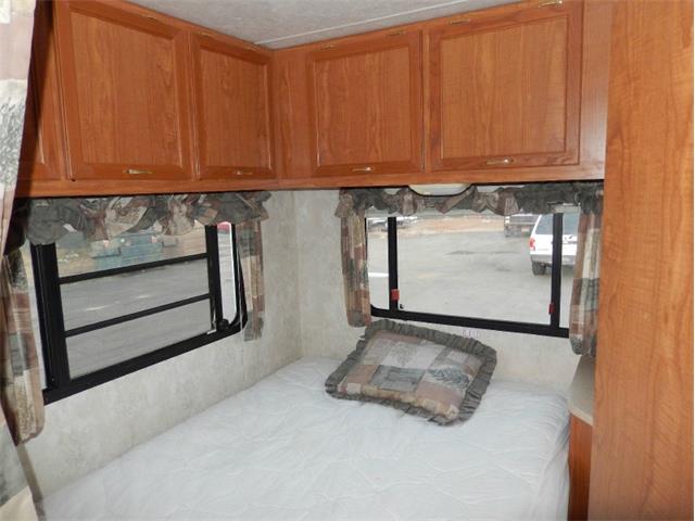 2003 Coachmen 210 CB 21 FT CLASS C V10 (CC-908637) for sale in Ontario, California
