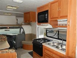 2003 Coachmen 210 CB 21 FT CLASS C V10 (CC-908637) for sale in Ontario, California