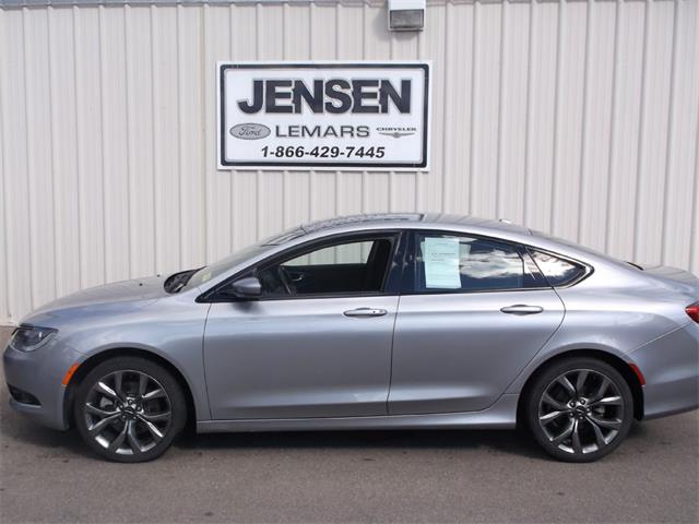 2015 Chrysler 200 (CC-909402) for sale in Sioux City, Iowa