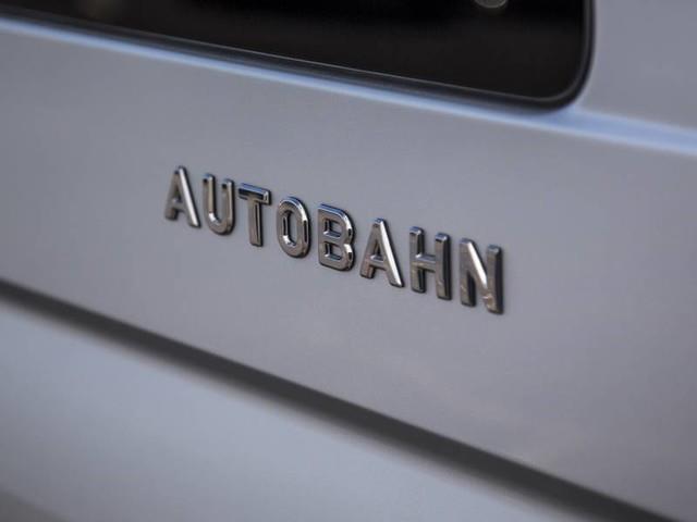 2015 Airstream Autobahn (CC-910127) for sale in Houston, Texas