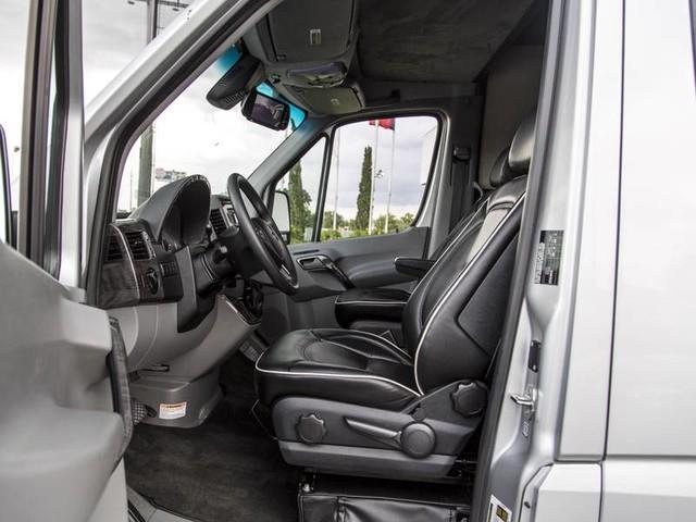 2015 Airstream Autobahn (CC-910127) for sale in Houston, Texas