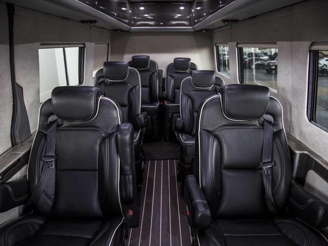 2015 Airstream Autobahn (CC-910127) for sale in Houston, Texas