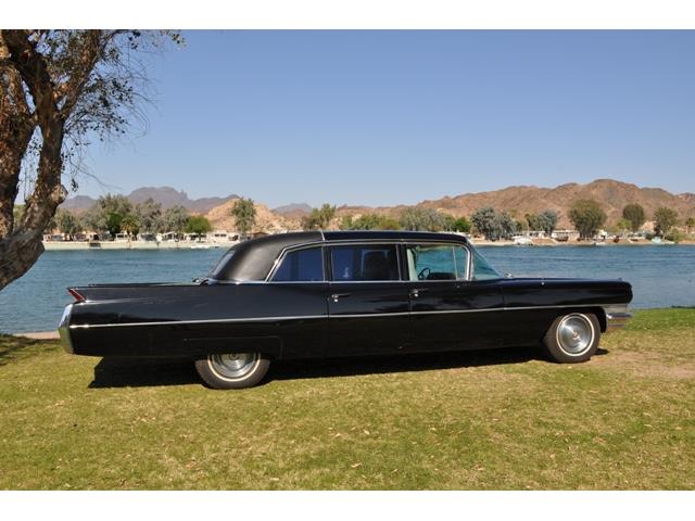 1965 Cadillac Series 75 (CC-913331) for sale in Palm Springs, California