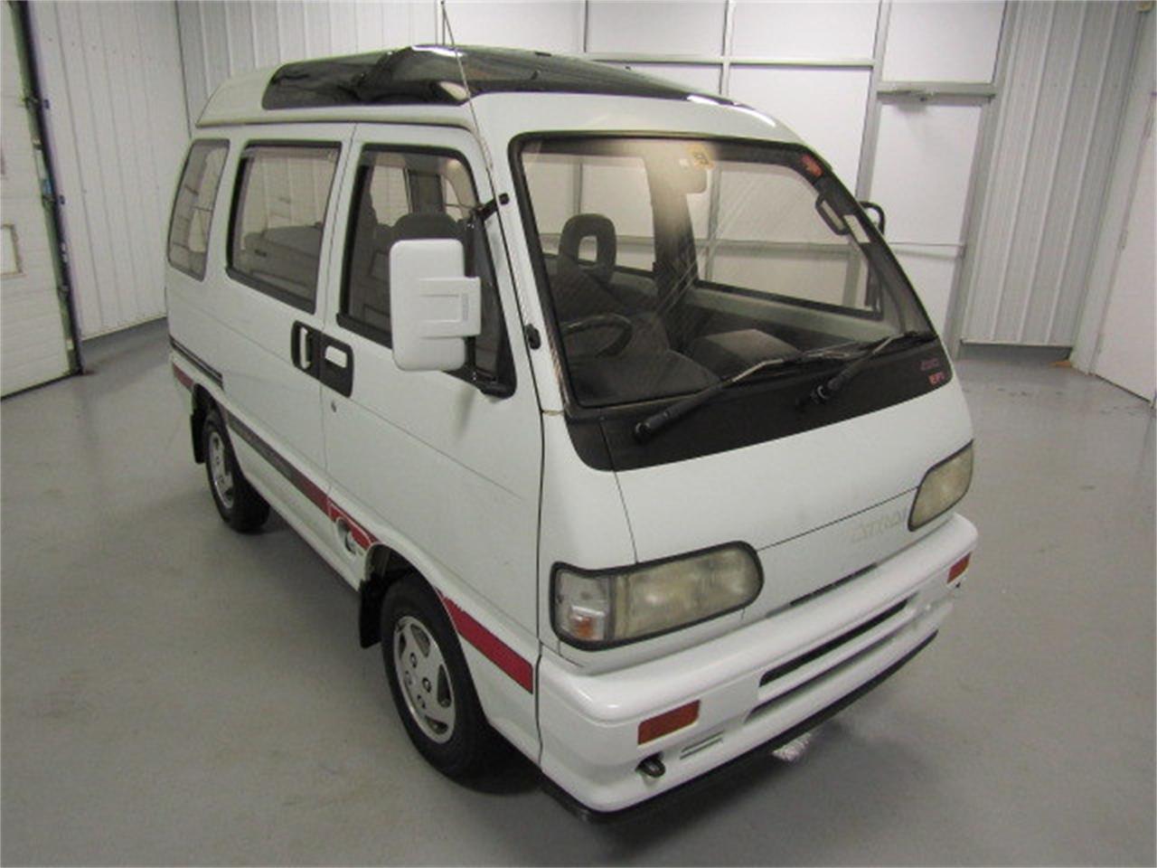 Daihatsu atrai или