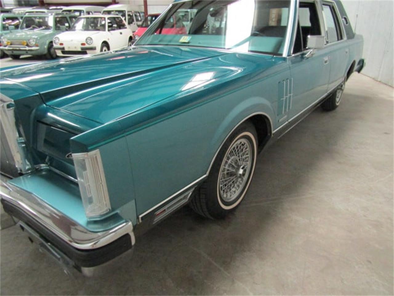 Lincoln continental 1983