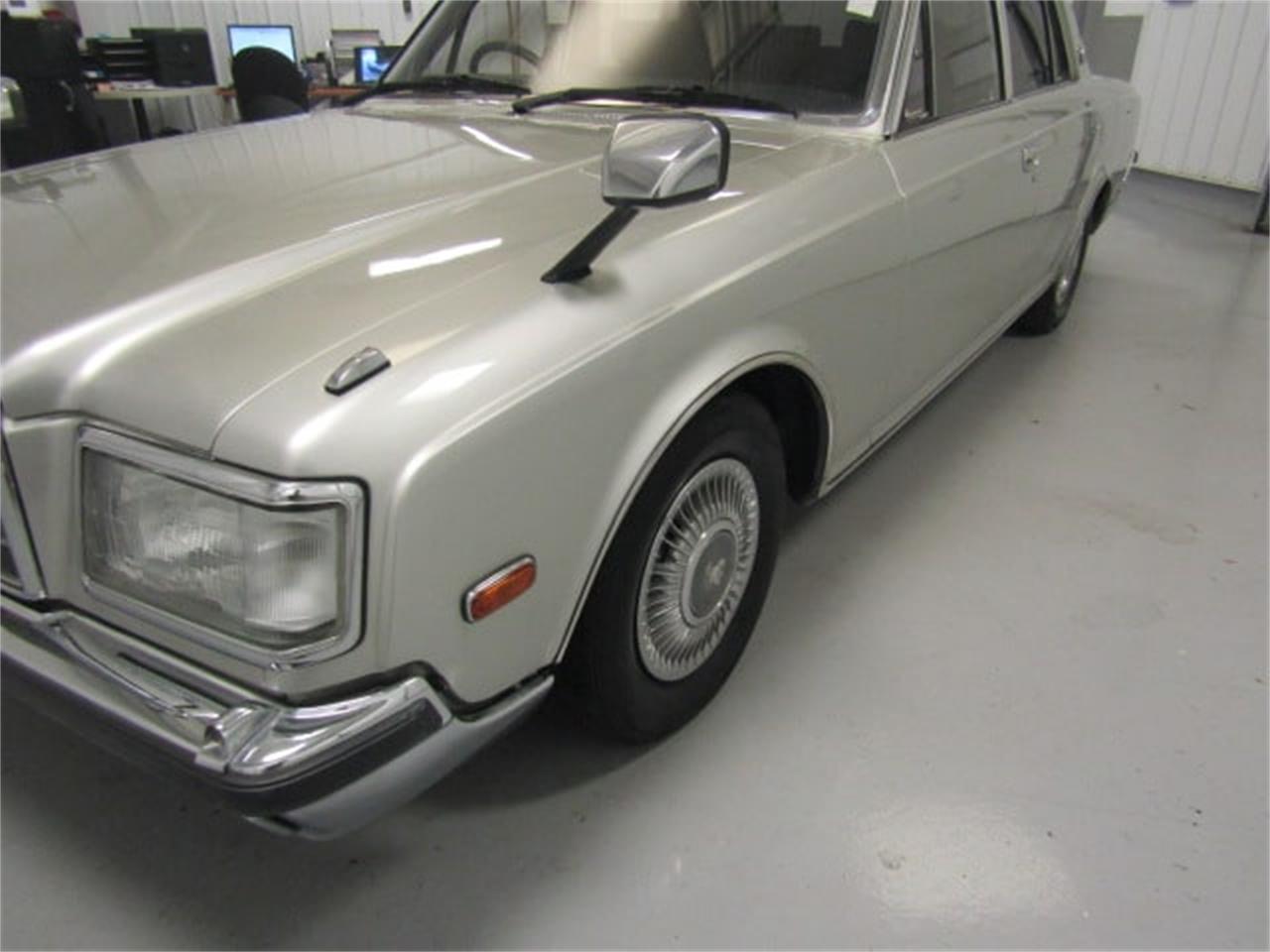 Toyota century 1989