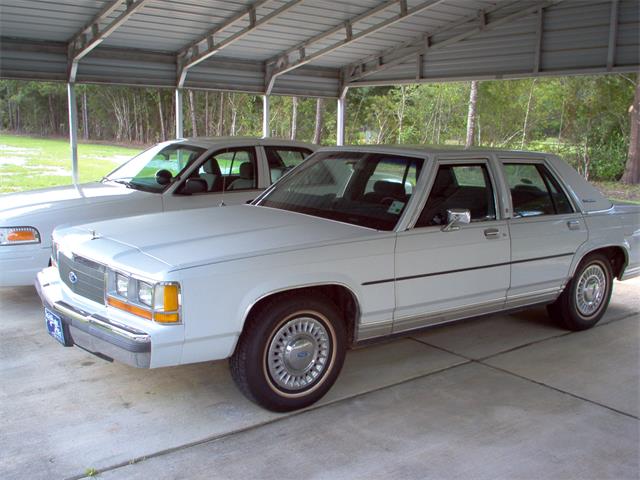 1989 Ford Crown Victoria (CC-914190) for sale in Ponchatoula, Louisiana