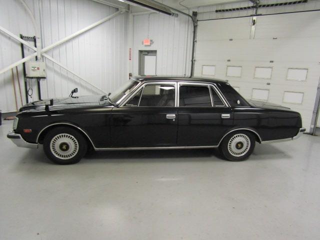 Toyota century 1989