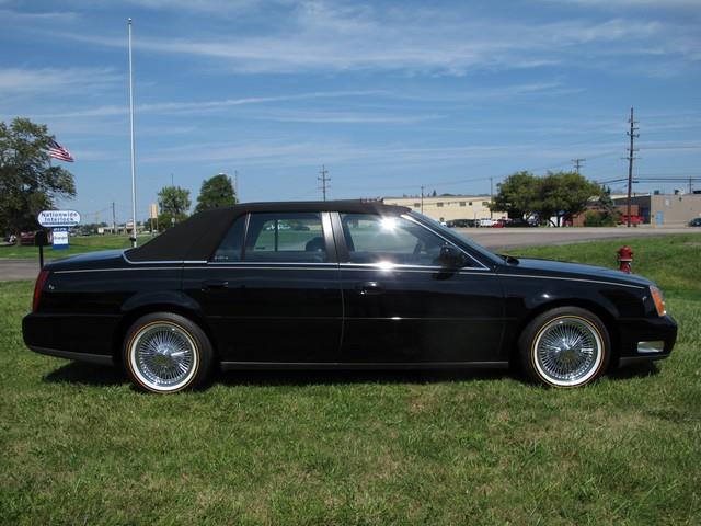 2000 Cadillac DeVille (CC-919806) for sale in Troy, Michigan