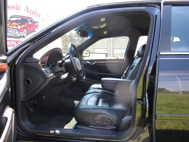 2000 Cadillac DeVille (CC-919806) for sale in Troy, Michigan
