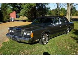 1989 Lincoln Town Car (CC-919998) for sale in Monroe, New Jersey
