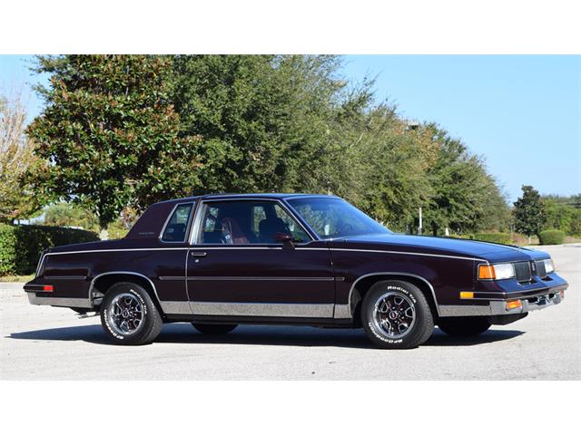 1988 Oldsmobile Cutlass Supreme Classic (CC-923110) for sale in Kissimmee, Florida