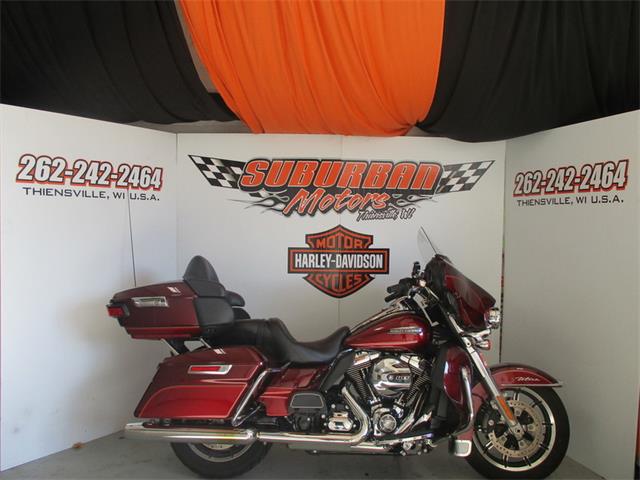 2016 Harley-Davidson® FLHTCU - Electra Glide® Ultra Classic® (CC-926331) for sale in Thiensville, Wisconsin