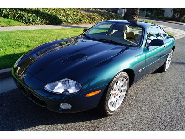 2002 Jaguar XKR (CC-920657) for sale in Santa Monica, California