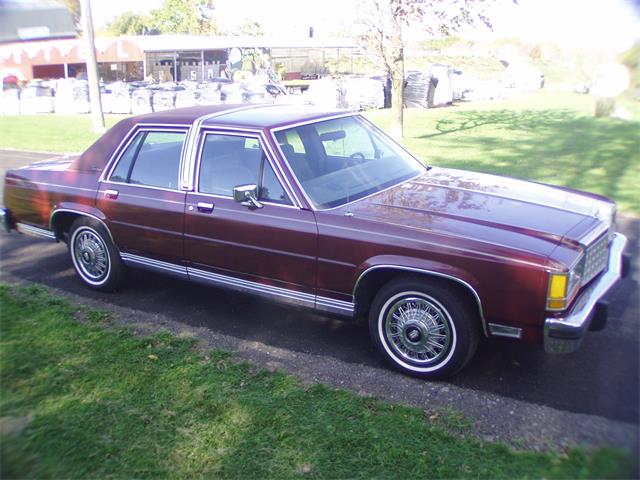 1986 Ford Crown Victoria (CC-934504) for sale in Hamburg, New York