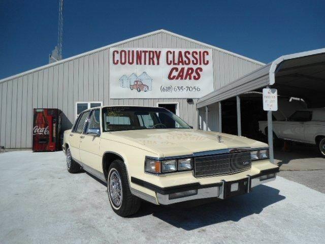 1985 Cadillac Fleetwood (CC-938325) for sale in Staunton, Illinois