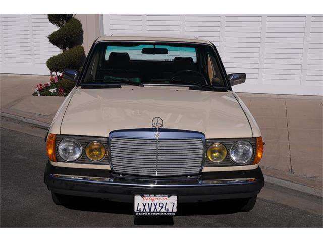 1983 Mercedes-Benz 240D (CC-939039) for sale in Costa Mesa, California