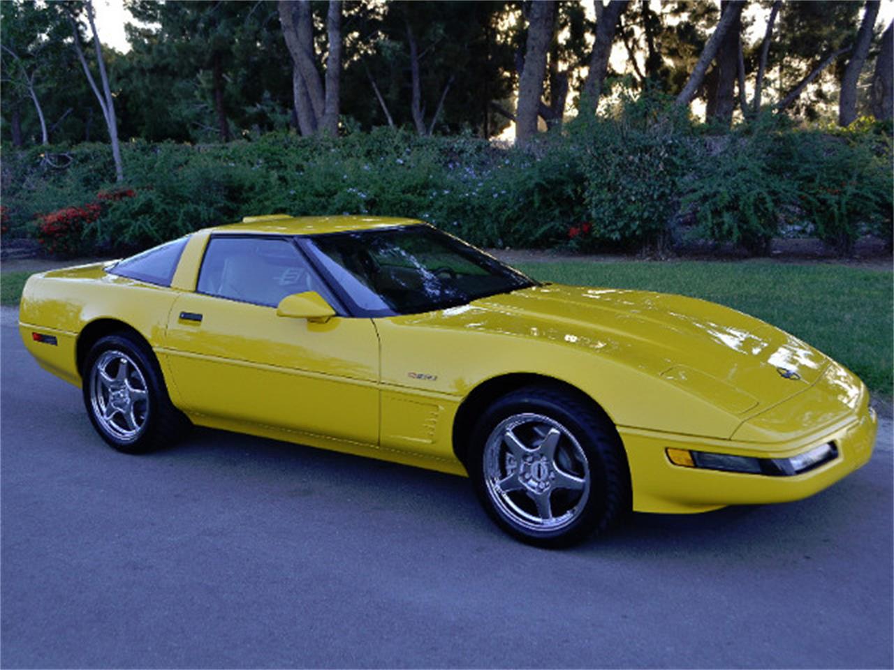 Chevrolet Corvette zr1 Yellow girl