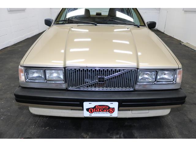 1989 Volvo 740 (CC-943964) for sale in Derry, New Hampshire