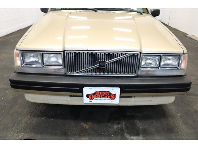 1989 Volvo 740 (CC-943964) for sale in Derry, New Hampshire