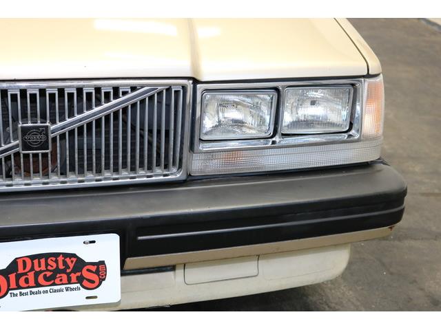 1989 Volvo 740 (CC-943964) for sale in Derry, New Hampshire