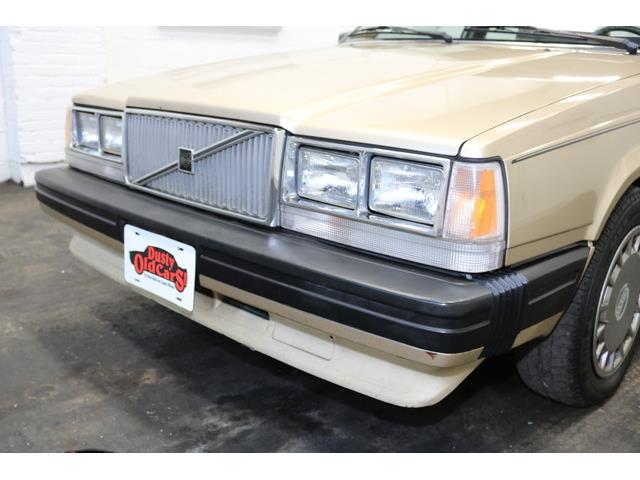 1989 Volvo 740 (CC-943964) for sale in Derry, New Hampshire
