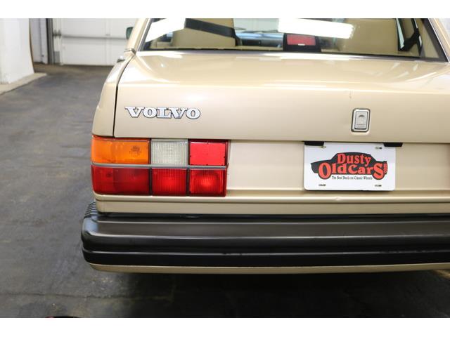 1989 Volvo 740 (CC-943964) for sale in Derry, New Hampshire
