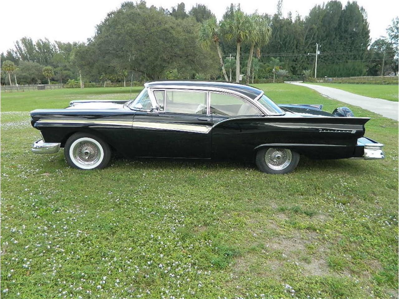 amt 1957 ford fairlane 500