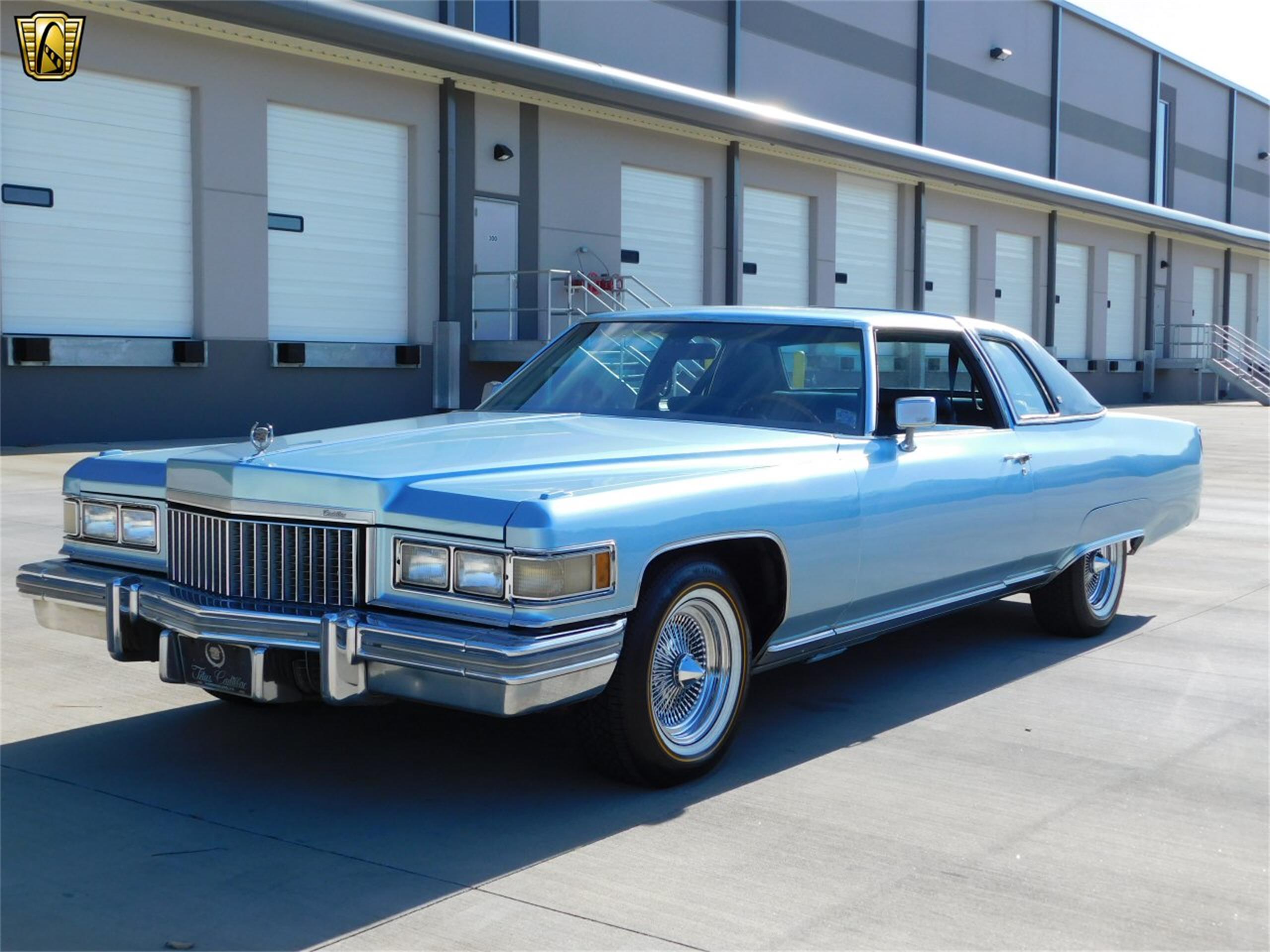 Cadillac coupe deville 1975