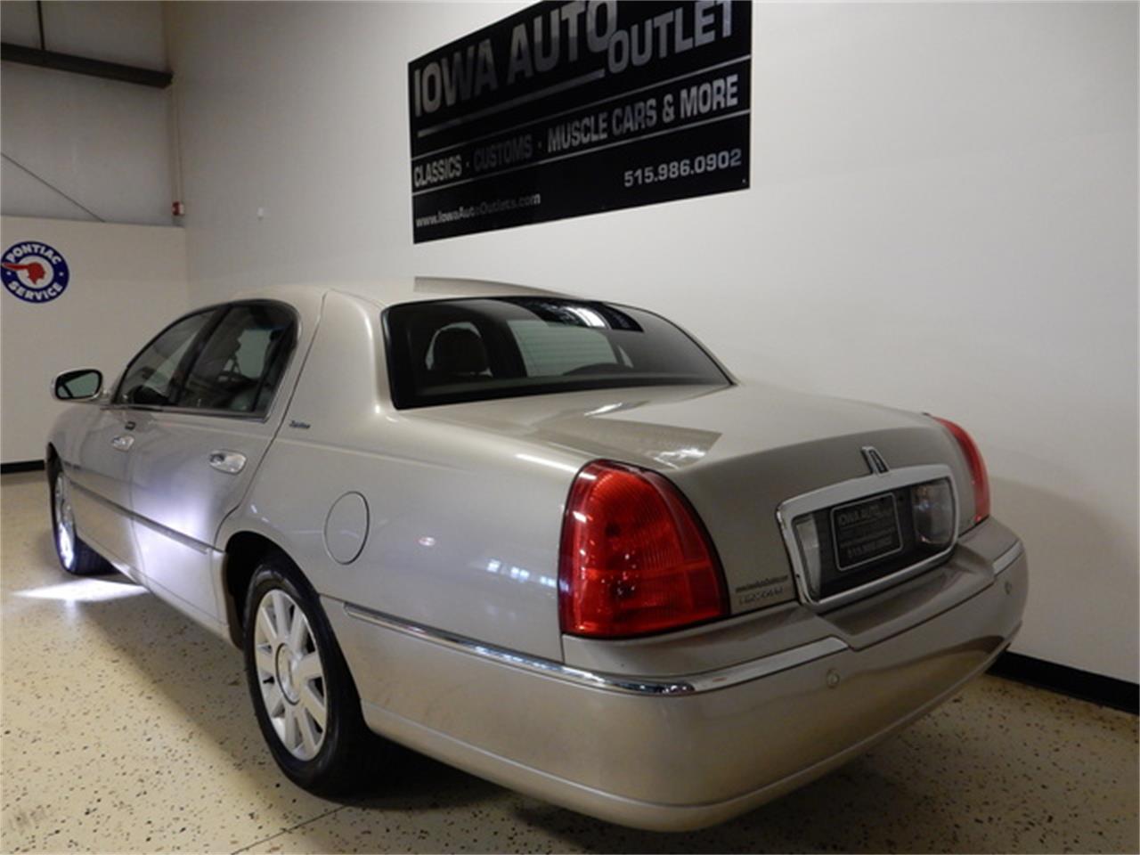 Lincoln town car 2004