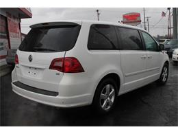 2010 Volkswagen Routan (CC-958216) for sale in Lynnwood, Washington